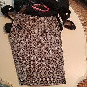 Soho geometric patterned pencil skirt